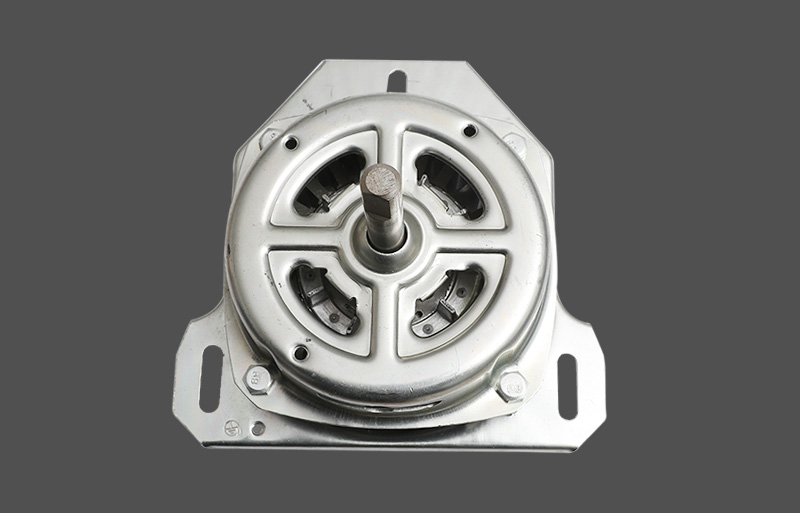 Medený drôt absorbuje motor s lampármi